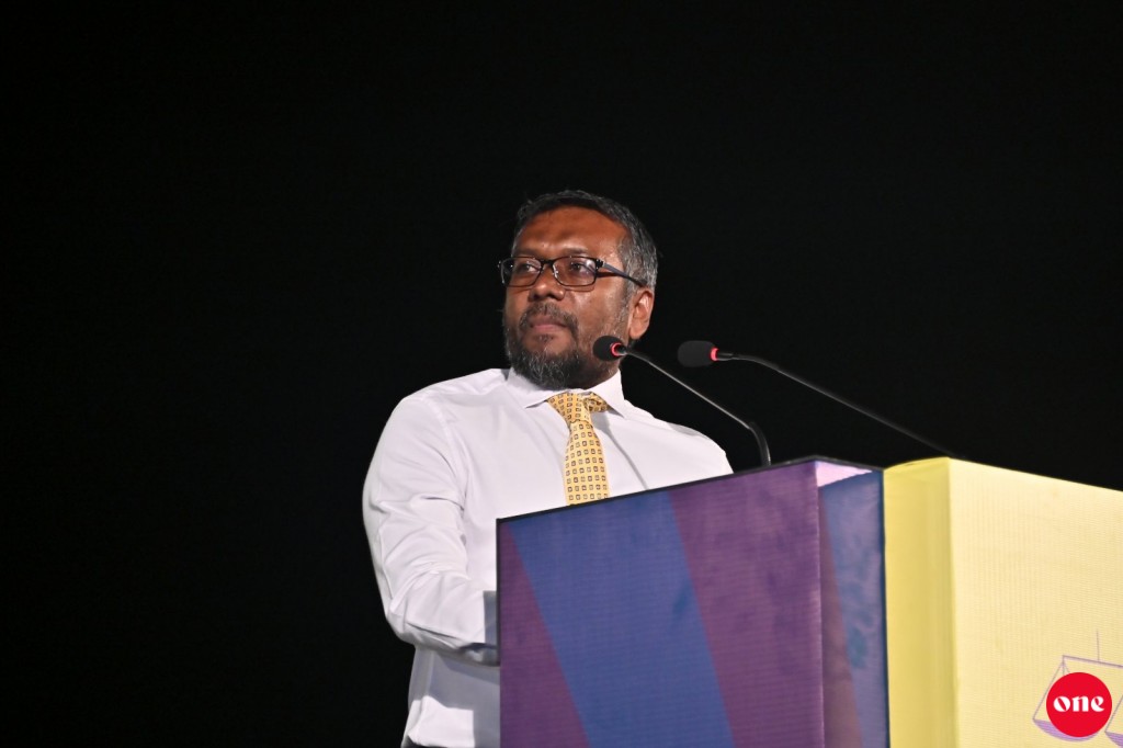 Aniyaaverikan anehkaa ves gadhaviya nudheyn Raees Solih ge verikan dhamahattan jehey: Fayyaz