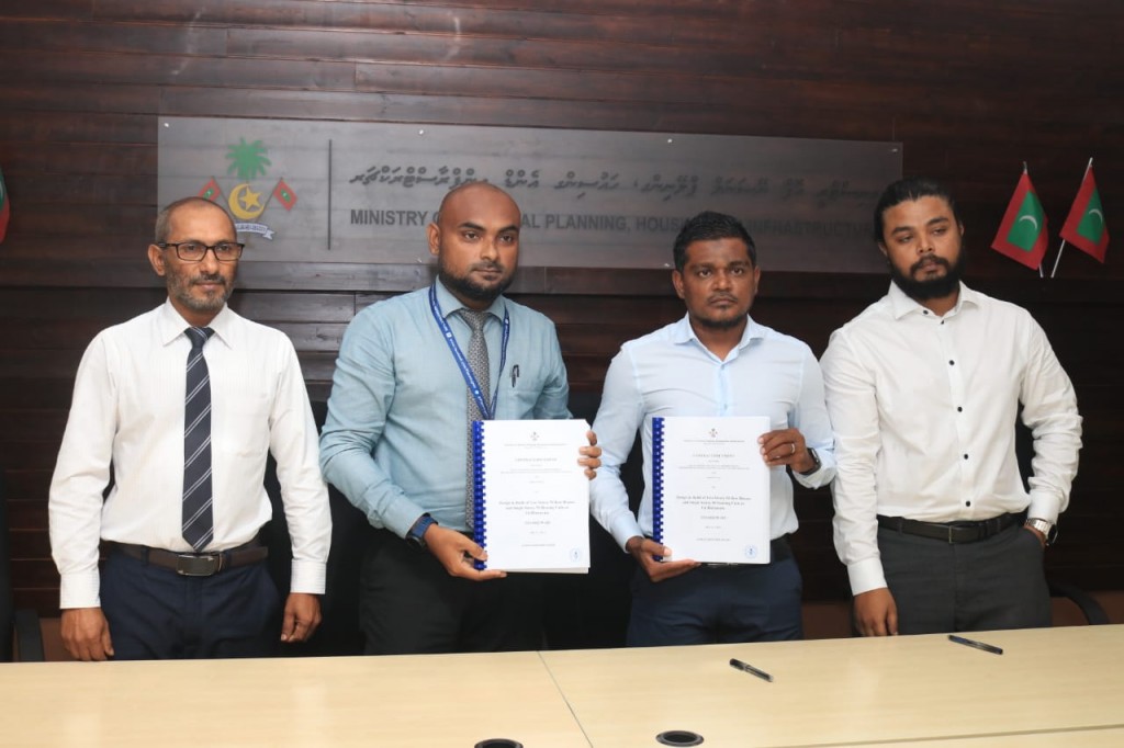 Hinnavarugai 100 housing unit alhan bayakaa havaalu koffi