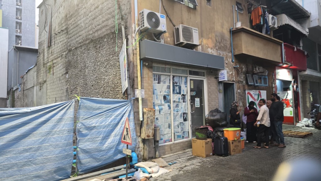 Male' ge eh gabaigane, adi ah dhaathee e gein meehun huskoffi