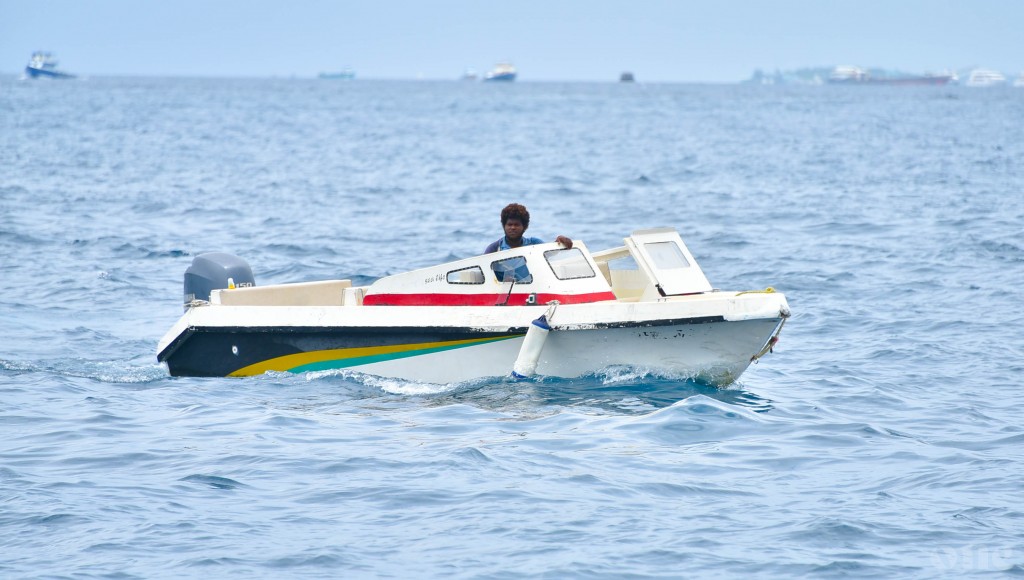 Hulhumale' kairin 2 dinghy jehi, ekaku moodhah vetti gelligen hoadhanee