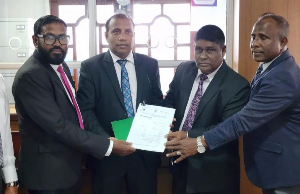 Dhe Raeesun thibi kamah bunaa massala anehkaaves Supreme court ah hushahalhaifi.
