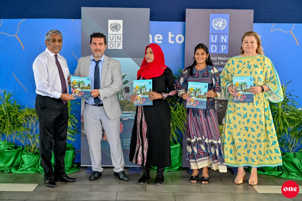 ''Island life'' majallaa ge 6 vana adhadhu nerefi