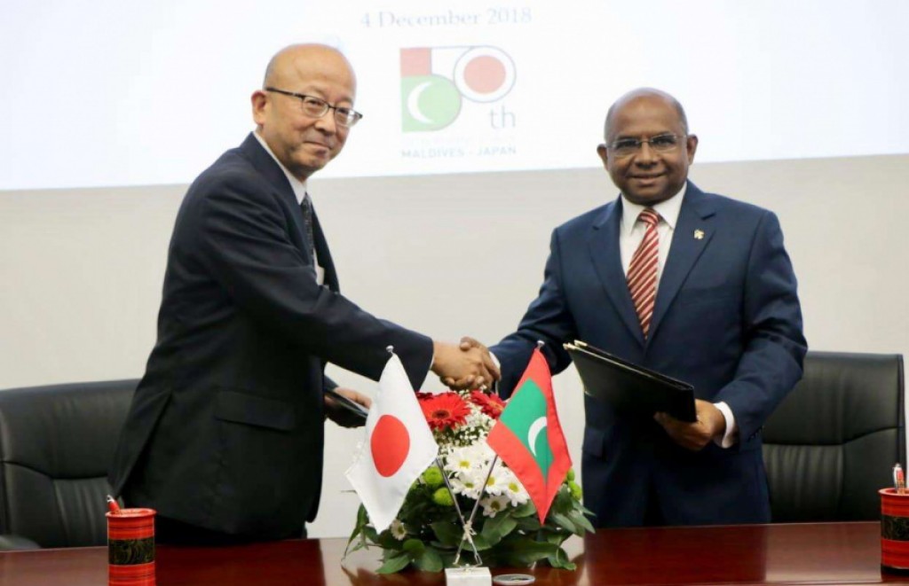 Raajje ah oil spill prevention equipment hadhiyaa kurumun Minister Shahid ge shukuru Japan ah