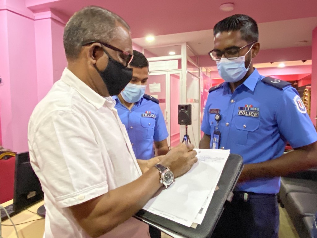 Adhurey fuluhah haaziruvaan chit havaalu koffi
