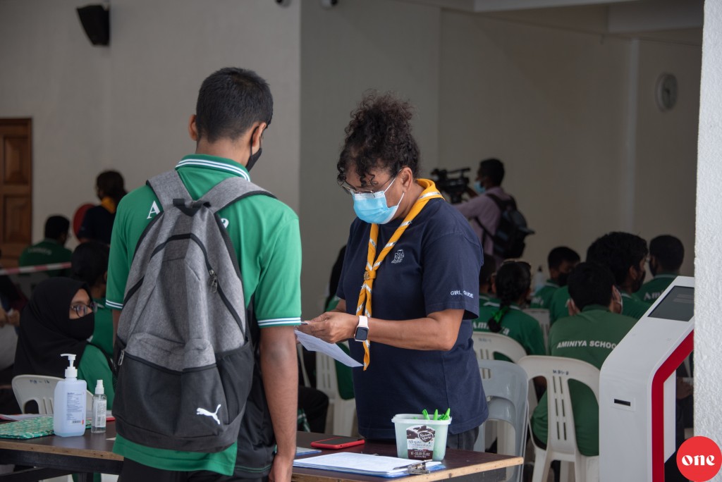 Raajjeyge aabaadheege 12 aharaai 17 aharaa dhemedhuge 20,239 kudhinnah vaccine jahaifi: Education