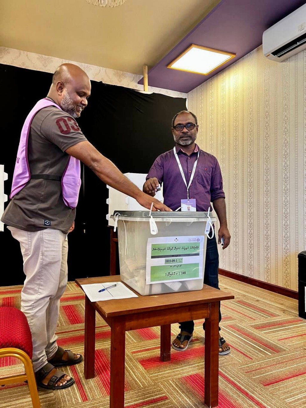 Guraidhoo dhaaira ge bai-election: 1,300 ah vure gina meehun vote laifi