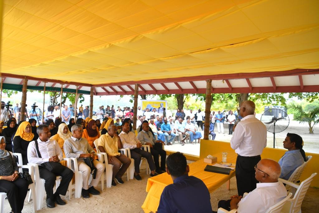 Dhiriullhey rashakun asaasee hidhumaiy thah komme meehakah ves faseyha kamaa eku liben jeheyne: Raees
