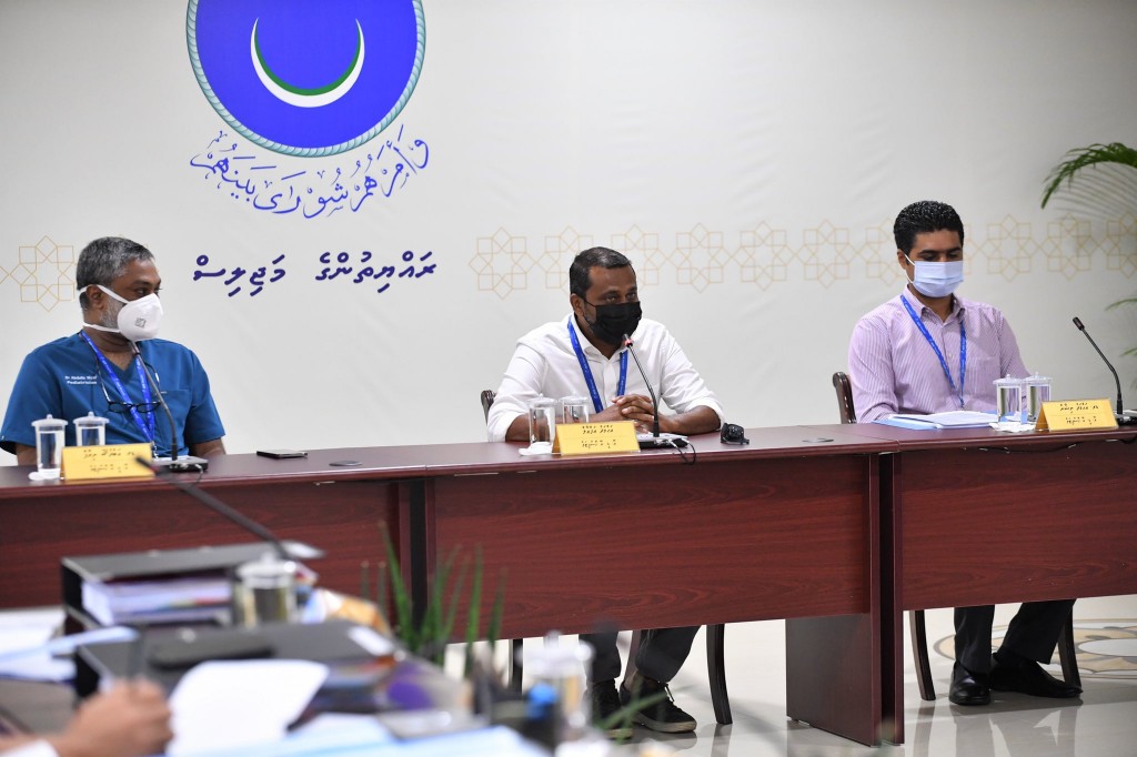 Raees Nasheed ah faruvaa dhin doctorun Majlis ge inquiry ah haaziru koffi