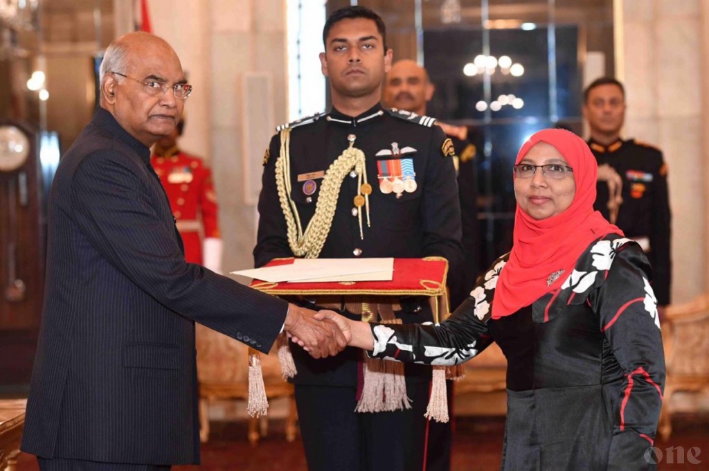 New Maldivian Ambassador presents credentials to President of India