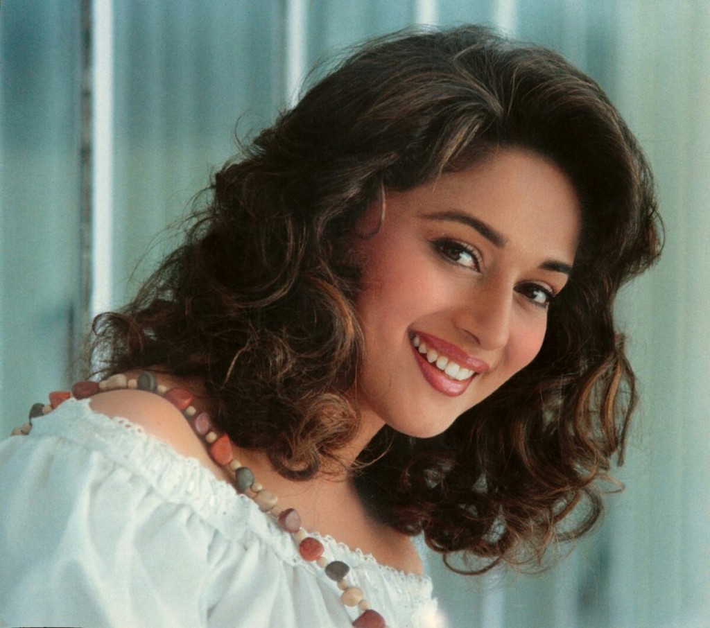 Madhuri Dixit microbiology in degree eh ove, biologistakah nuvevunas bollywoodgai  kaamiyaabu!