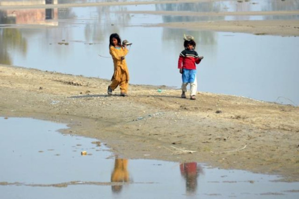Pakistan floods: International donors pledge over $9bn