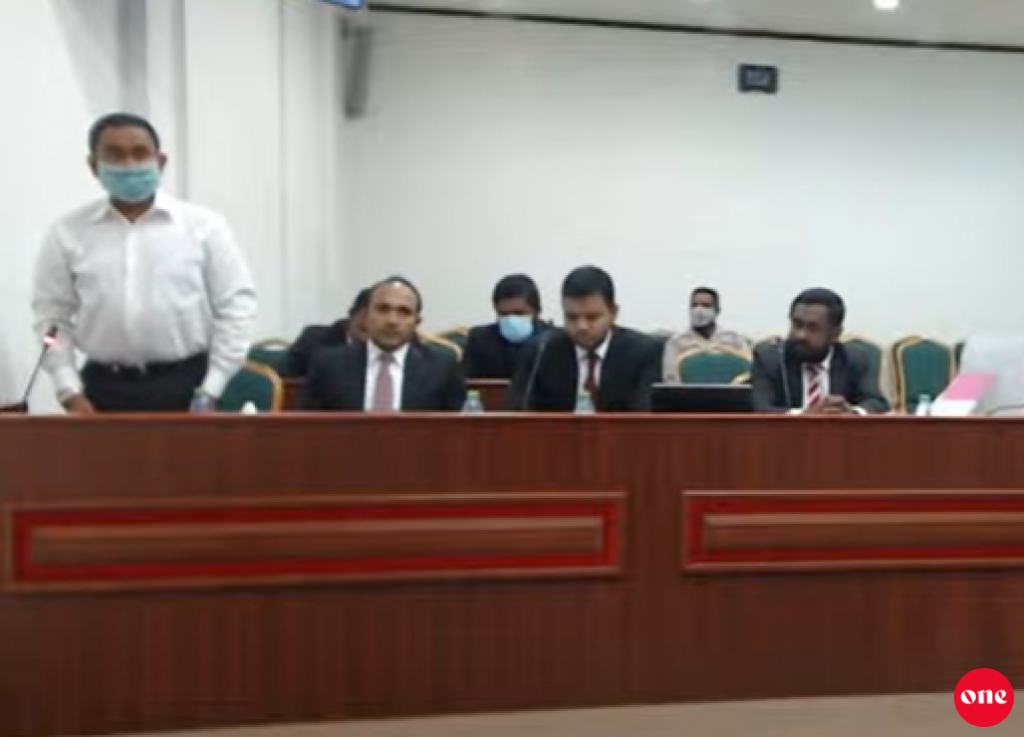 Dhifaa ah beynunvaa muhimmu baeh liyekiyunthah vanee dhaulathun nudhee hifahattaifai: Yaameen ge vakeelun