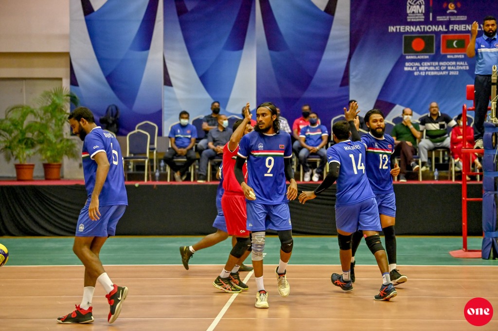 Ekuverikamuge 2 vana match gai Bangladesh athun Raajje balivejje
