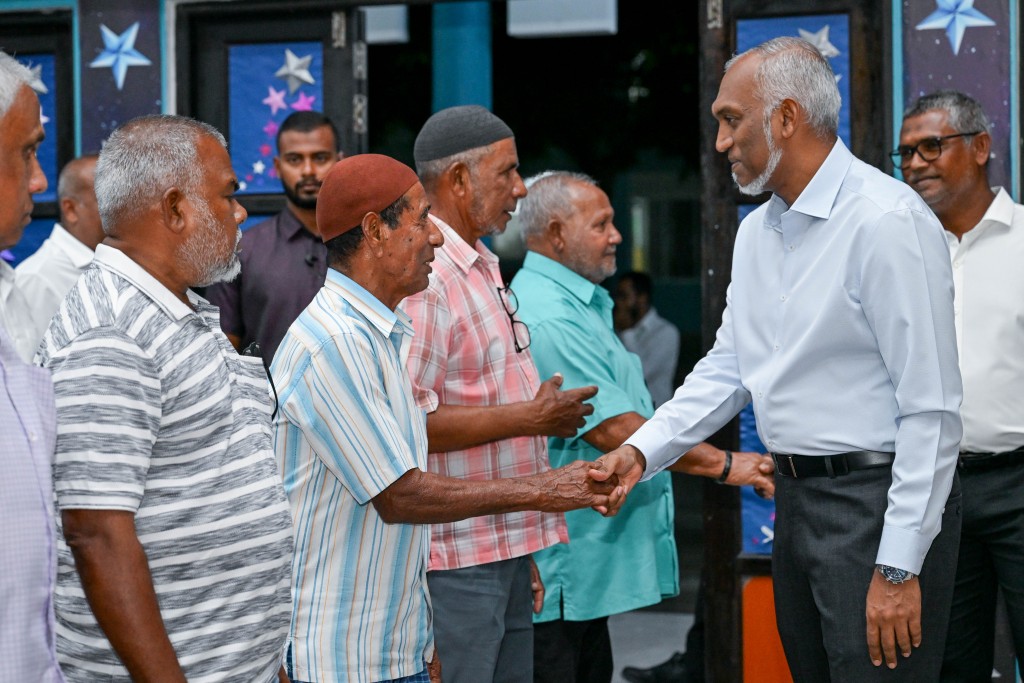 Kudahuvadhoo gai hingaa flat mashroou ge therein amilla goathee gai ge hadhan beynunvaa meehunah e furusathu dhenee