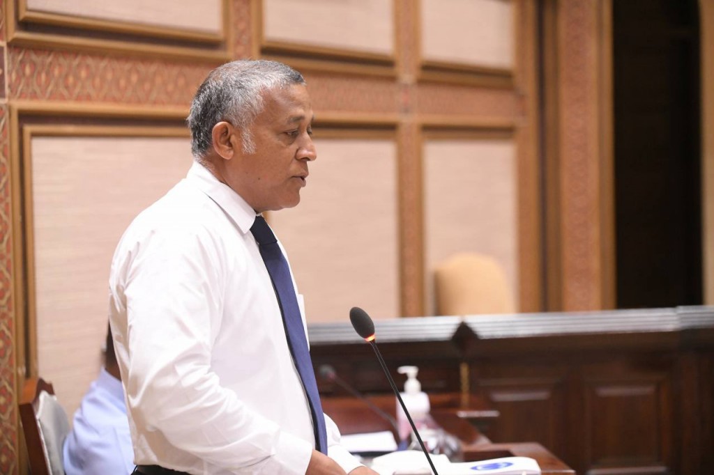 Felidhoo giraa giraa sarahaddhu himaayai kurun lasvanee, rashu council ah fonuvi concept nulibeythee: Minister