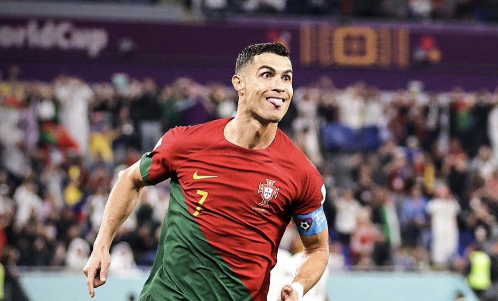 Ronaldo record hadhai Portugal feshee molhakun