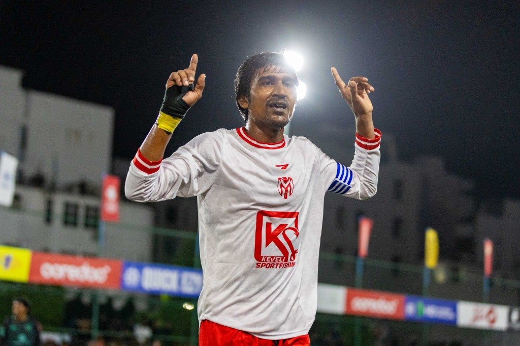 Maaenboodhoo aai Dharanboodhoo adhi Bilehddhoo ah bodu molheh, Dhuvaafaraai Alifushi atholhu semi ah