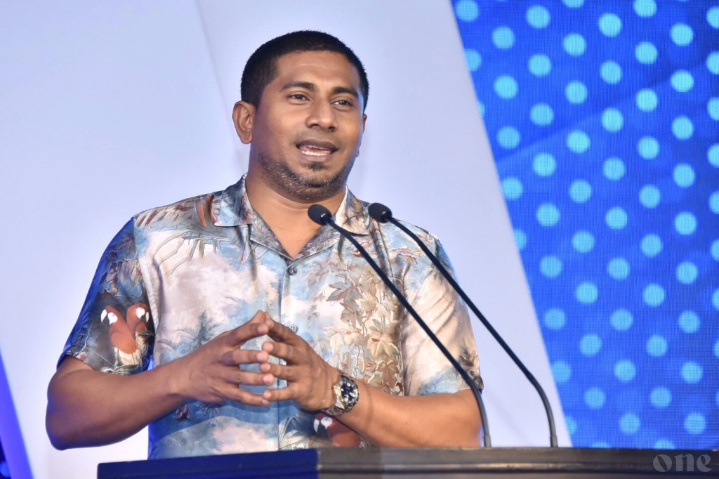 Idhikolhun kandumahchah dhiyaee muzaaharaakuraakah noon, masverikamah: Mahloof