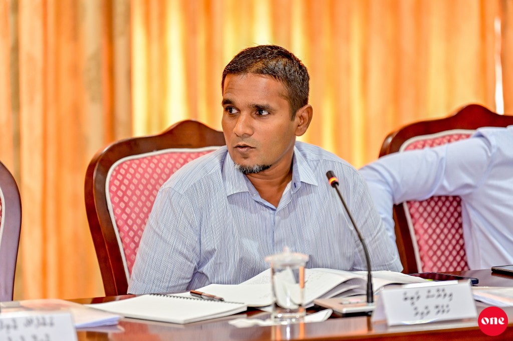The Democrats ge riyaasee primary gai Ilyas vaadha kurahvanee