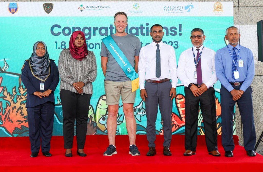 1.8 Million fathuruveringe amaazu haasilu kohfi