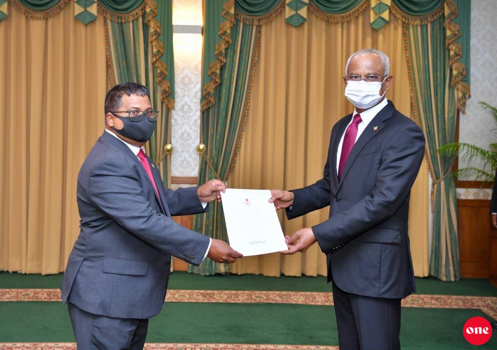 Kunfunyehgai hissaa othumun Fisheries Minister Dr. Hussein ah ruhun dhinun fasskoffi