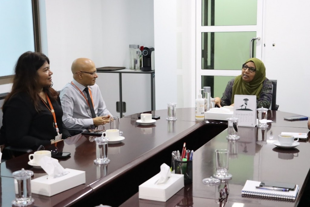 Kudakudhinge hiyaa thakah Dhiraagu ge hidhumaiythah hiley
