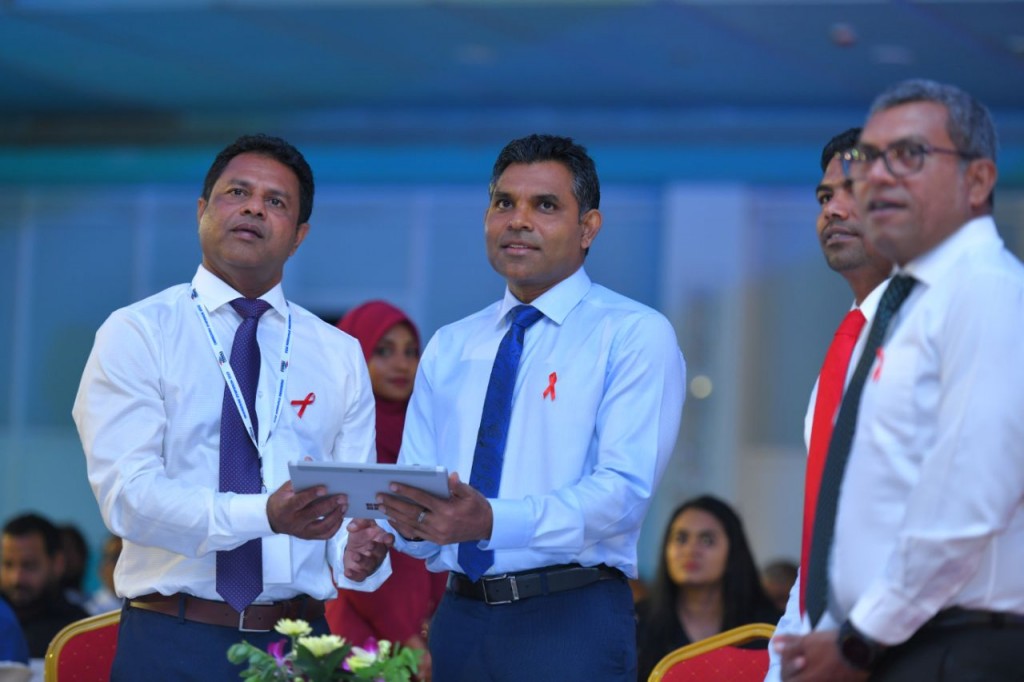 Neyvaa aai gedhorah kalhudhun buruvi engine ge thah aabaadhee aa dhurah, Nizaam iyaadhakuranivi hakatha aa dhimaa ah