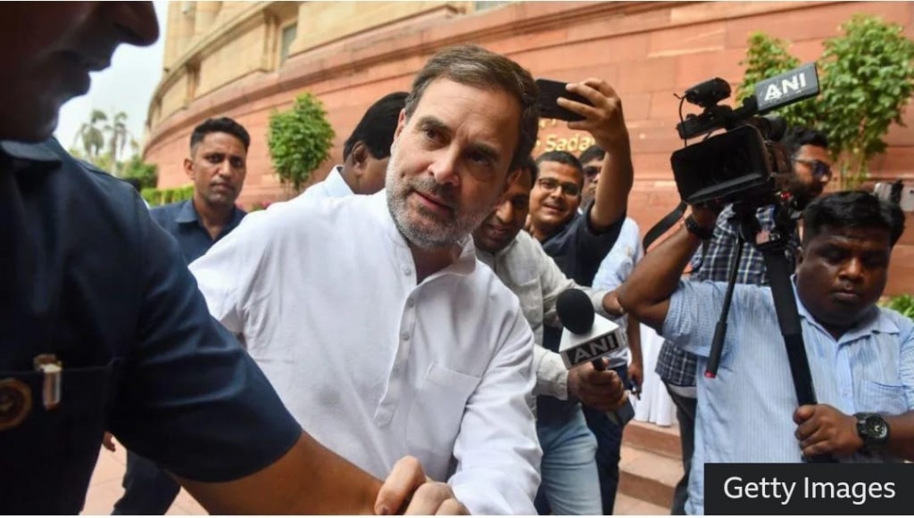Adhuge dhuniye: Modi ah faaraverivumuge zinmaa enmefahun Rahul Gandhi ah