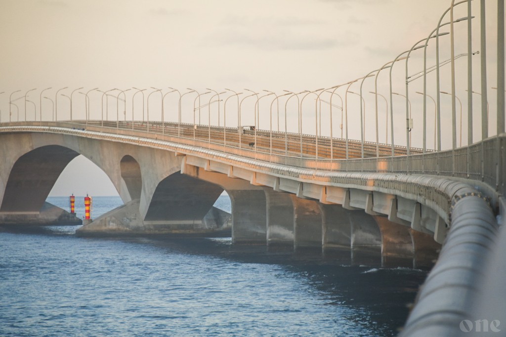 Bridge dhimaa kandumathin oyaa dhanikoh fenunee bidheysee anheneh