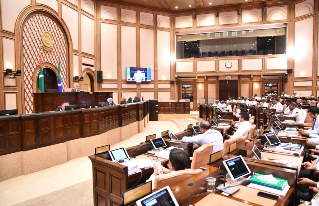 Jalsa mendhamah dhigudhemigen dhiyayas miadhuge masakkath nimmai dhinumah edhen: Majlis raees
