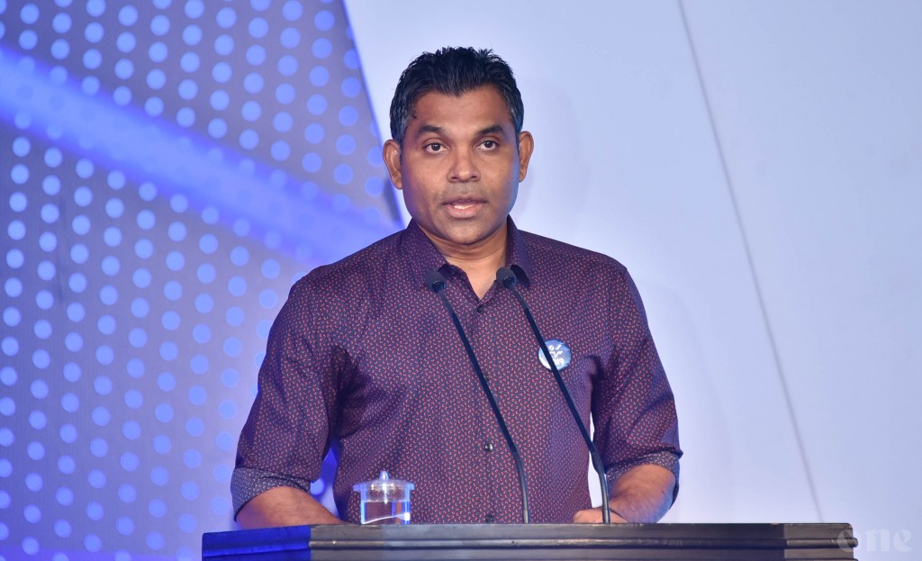 Fathuruverikamuge sinaa'athuge medhu adhi matheefantheege magaamuthakugai dhivehin thibun muhinmu: Naibu Raees