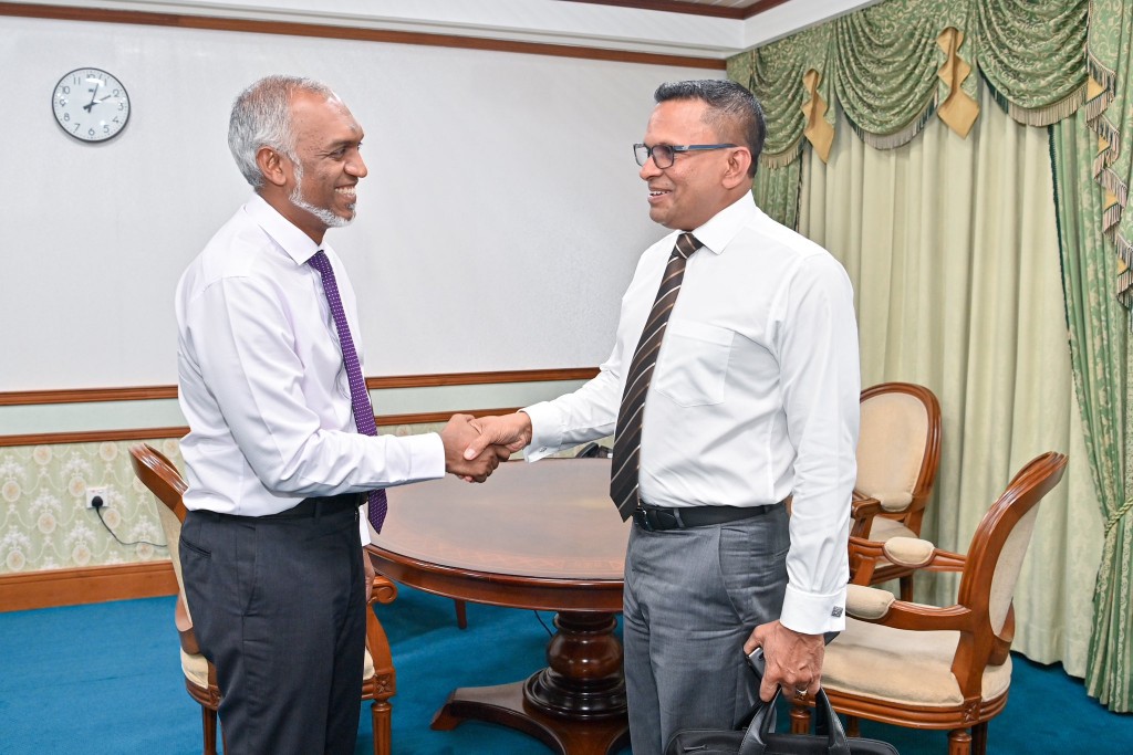 Nazim aai Hassan Latheef aa Raees Muizzu bahdhalu kuravvaifi