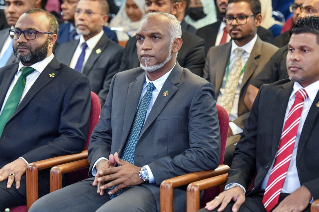 Quran ah Dhivehi fasgandun haggu mathiveri dharaja dhinumugai mi sarukaaru fisaari dheelathi vaane: Raees
