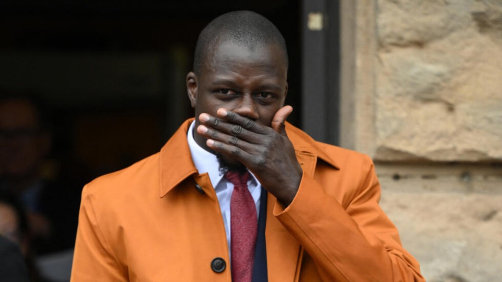 Rape ge massalain salaamaiyvithaa 5 dhuvas fahun Mendy Lorient ah