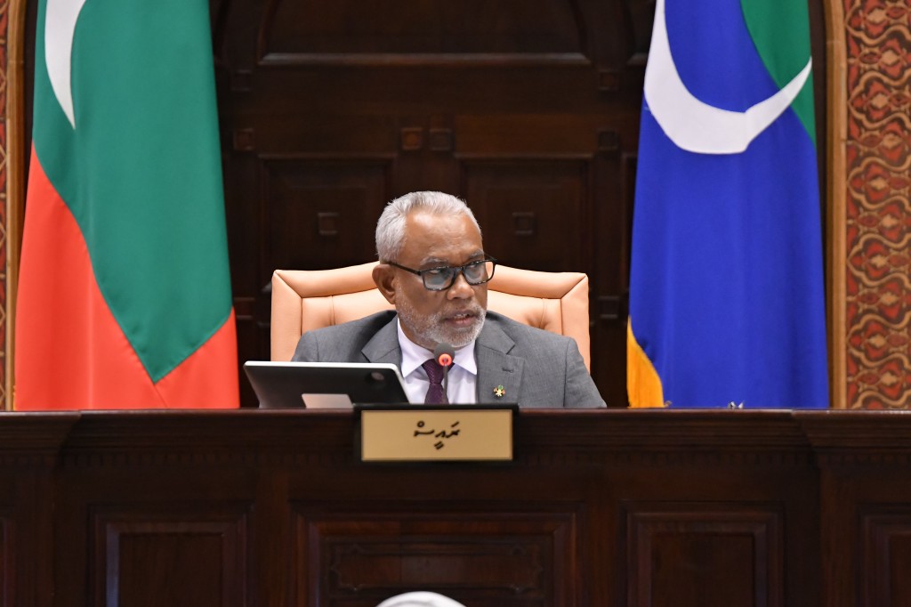 Faisal vakikurumun Abdulraheem: Kanthah ekurevvee varah dherakoh, Faisal dhen sarukaaraa eku nuhunnaane