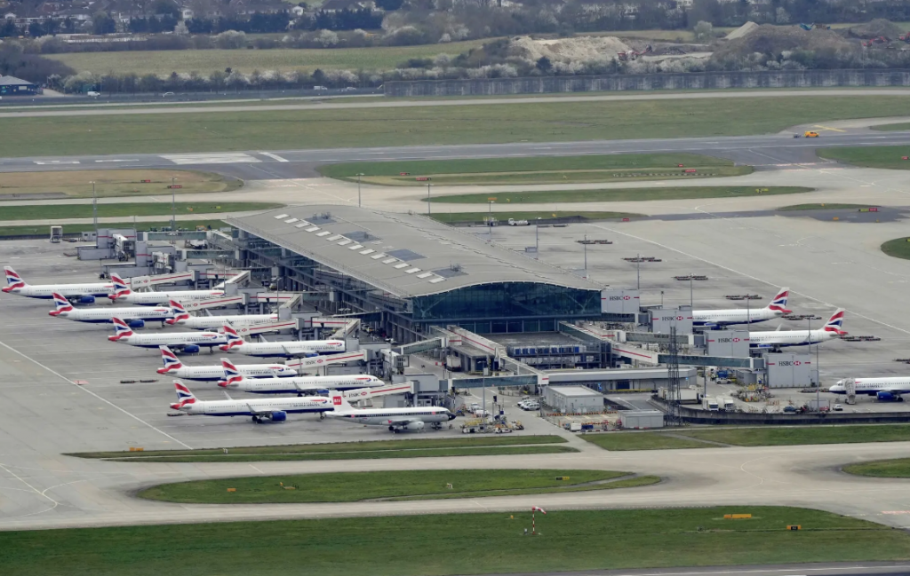 Alifaanuge haadhisaa ah fahu Heathrow Airport ge hidhumai alun fashaifi