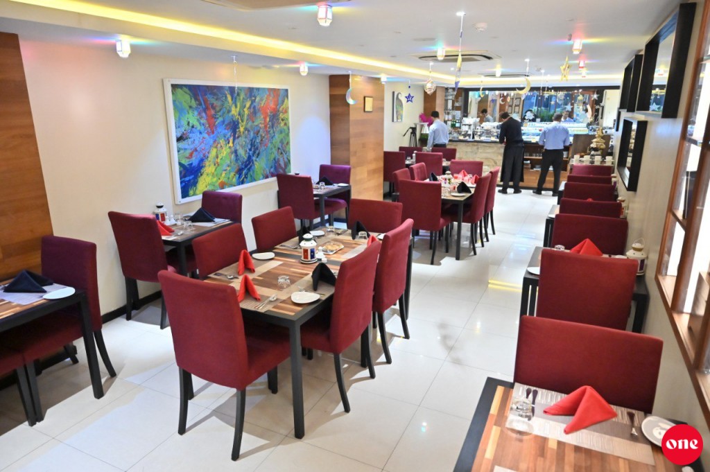 Somerset hotel ge restaurant belle amie bistro, Aailaa eku hihgaimu roadha veellumakah evvana!