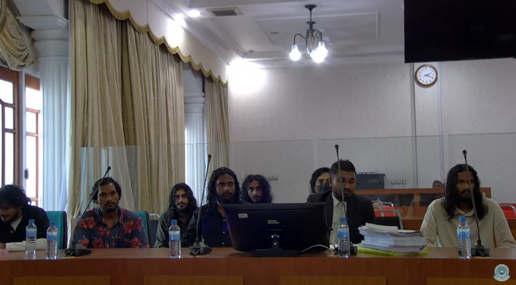 Anas ge maru: Vakeelun hamanujassai thibi 4 meehunnah fahu furusathuge gothugai 7 dhuvas dheefi