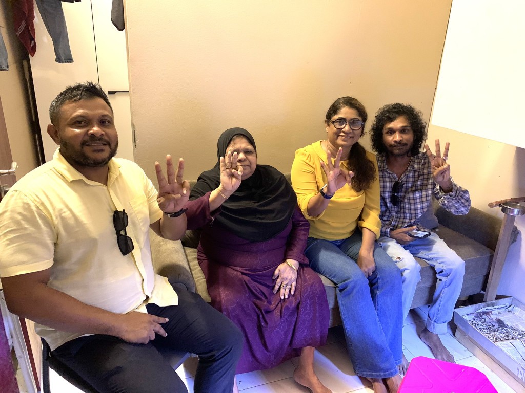 Raees Solih ah campaign kohdhevvumah Mariya Door to Door ah