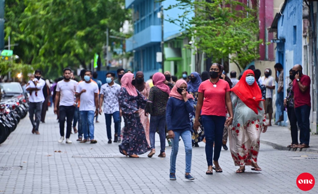 Eid ge furathama 2 dhuvahu haveeru 4 in 6 ah Male' gai vehicle nudhuhveyne