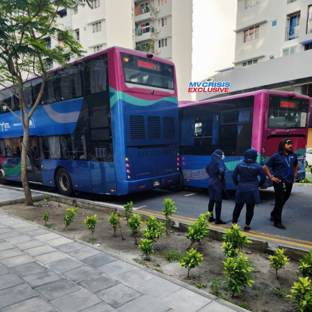 2 bus jehi accident eh hingaifi