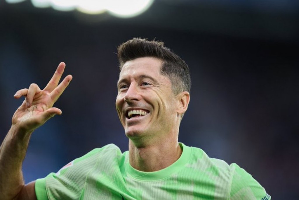 Lewandowski ge hattrick in Barca 1 vanaigai hamajehilaifi