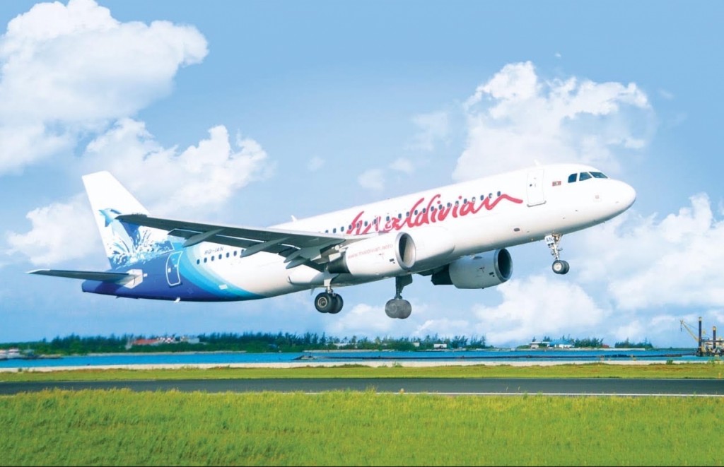 Maldivian inn thafaathu Eid hadhiyaa eh, Malaysia dhekolhu ticket enme 300 dollar ah!