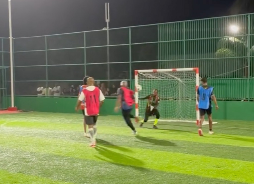 Raees ge thafaathu molhu goal eh!