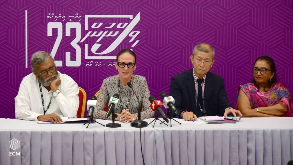 Miee amaan, minivan adhi insaafuveri inthihaabeh: Beyruge observer inn