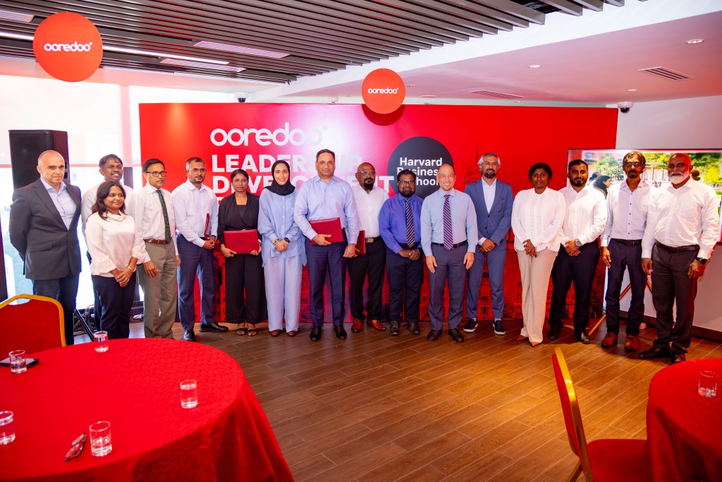 Ooredoo muvazzafun Harvard University ah, mihaathanah 6 muvazzafakah thamreenu dheefi