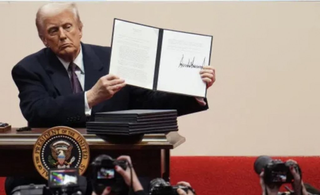 Greenland aai Gulf of Mexico ge vaahaka maaginain Raees Trump edhakkavenee keehvvegen?