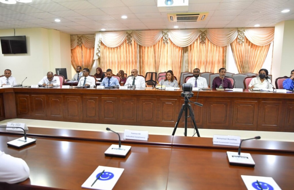 Dhathithah hallu kuran 60 rashehgai council idhaaraa alhan jehey: LGA