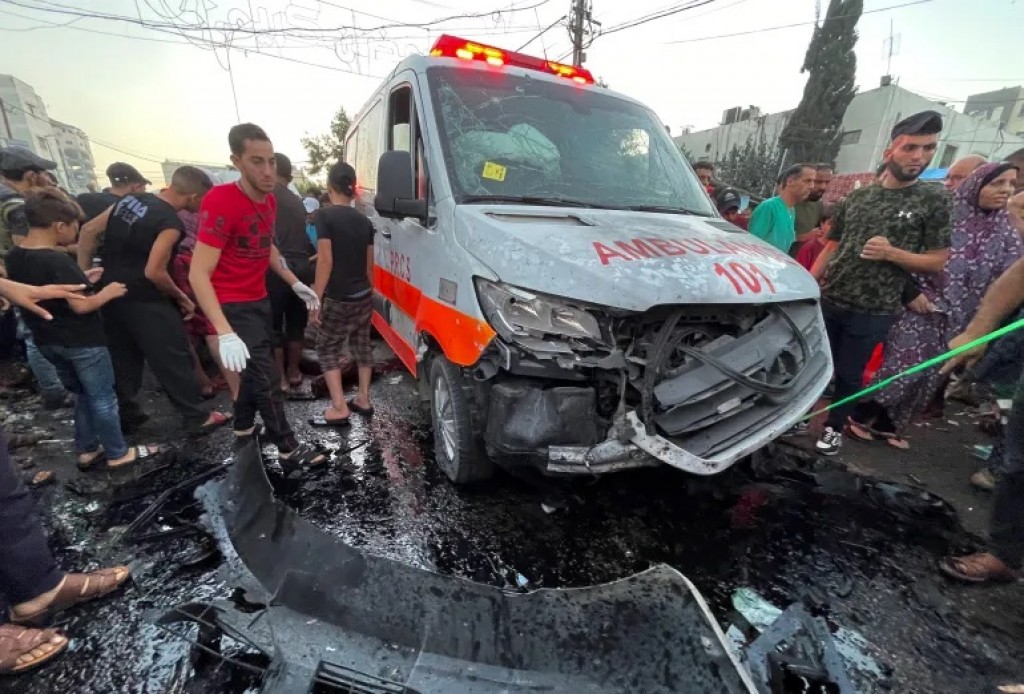 Israel in ambulance thakakah bomb alhai 15 meehun maraalaifi