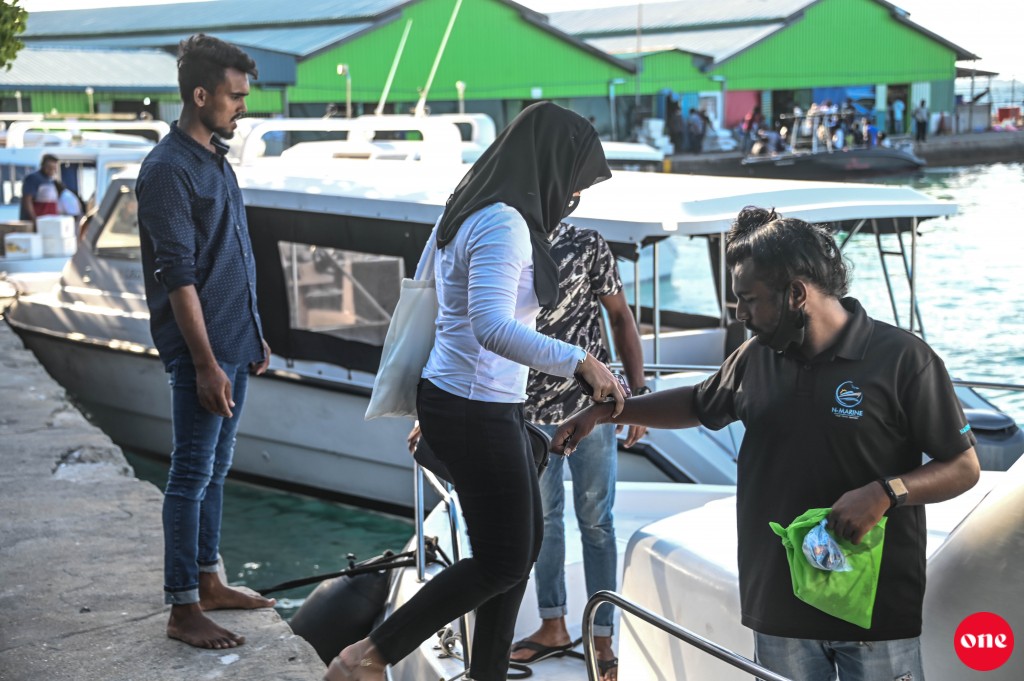 November gai bandhu dhuvasthaka gulhigen medhah anna dhuvaheh bandhu kuran adhi hamajehifaeh neiy: Mabrook
